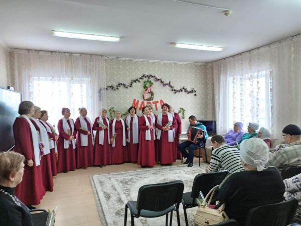 В ЦСОН «Забота» прошел концерт коллектива хор