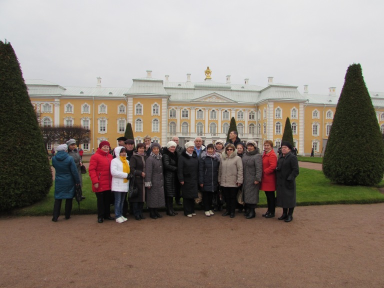 Дрожжановские пенсионеры посетили Северную столицу России
