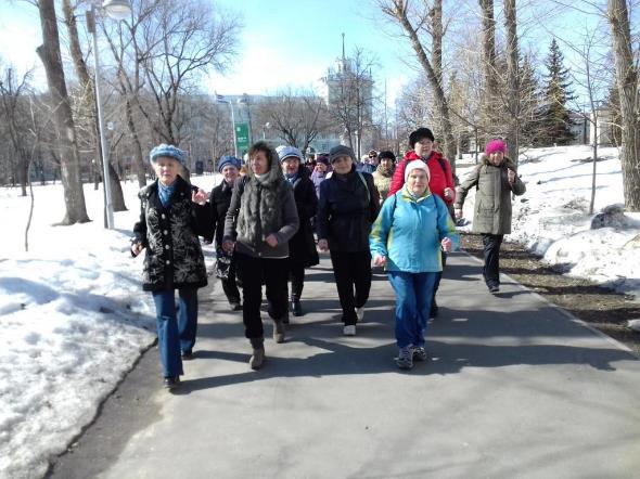 Казанские пенсионеры приняли участие во Всероссийской акции «10 000 шагов к жизни»
