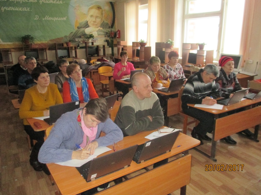Пенсионеры снова сели за парты в Тетюшском районе