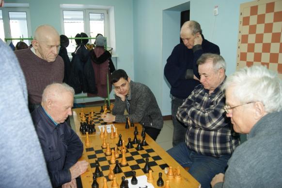 Шахматно-шашечный турнир среди пенсионеров