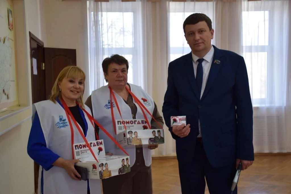 В Нурлате продолжается акция "Красная гвоздика"