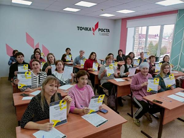 В  г.Азнакаево старшее поколение приняли участие в акции «Татарча диктант -2024»