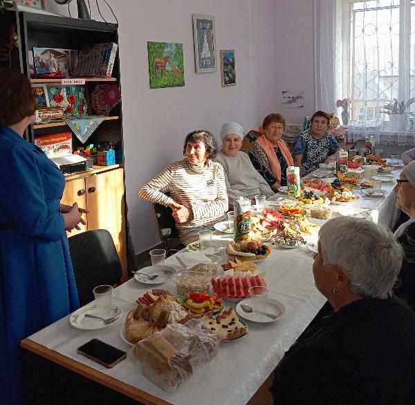 Поздравление пенсионеров  