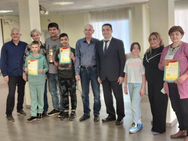 Семья Белоусовых приняла участие в зональном этапе соревнований по шахматам