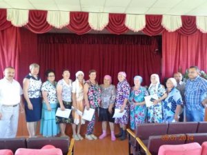 Вручение сертификатов  об окончании курсов «Основы компьютерной грамотности»