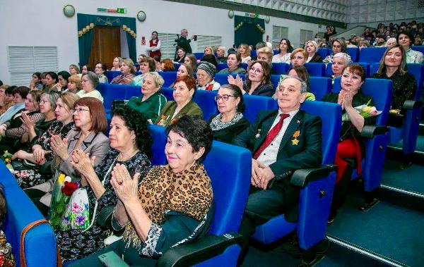 На концерт к 8 Марта