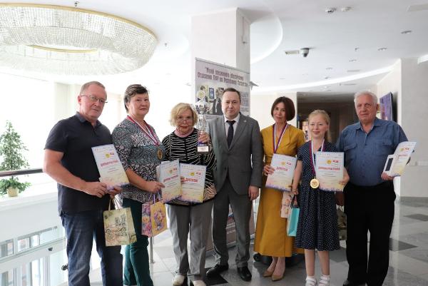 Вручение наград участникам Всероссийского чемпионата по компьютерному многоборью среди пенсионеров  