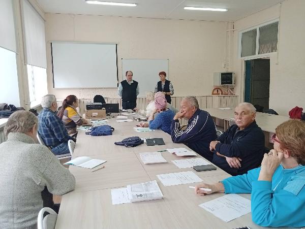 В г.Азнакаево открыли бесплатные курсы компьютерной грамотности для старшего поколения