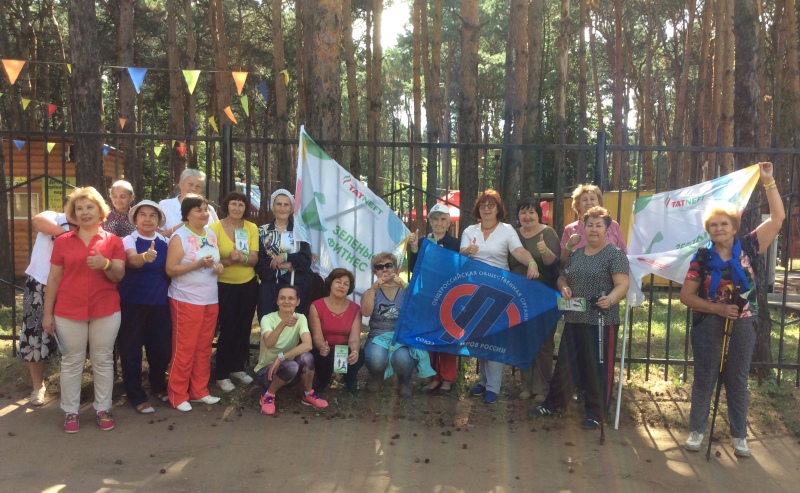 В рамках республиканского проекта «Зелёный фитнес»  в Набережных Челнах  проведен мастер-класс зарядки на открытом воздухе