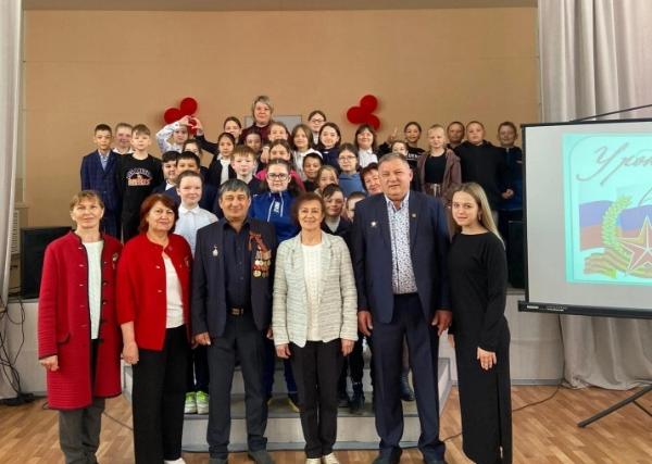 Серебряные волонтеры п. г. т. Актюбы Азнакаевского района провели урок мужества.