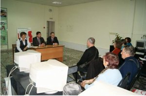 Старшее поколение Вконтакте с компьютером