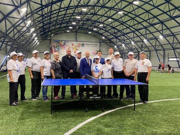 Теннисный стол для активистов