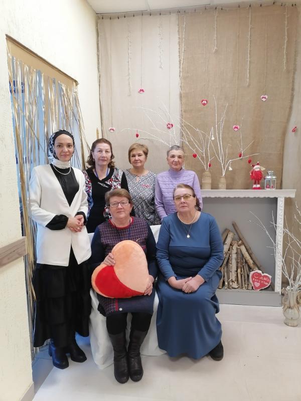 Пора дарить любовь…