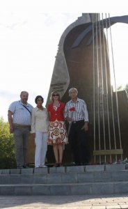 Я не люблю, когда мне лезут в душу, тем более, когда в нее плюют… Я не люблю, когда мне лезут в душу, тем более, когда в нее плюют…