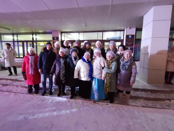 Дарим свое творчество землякам