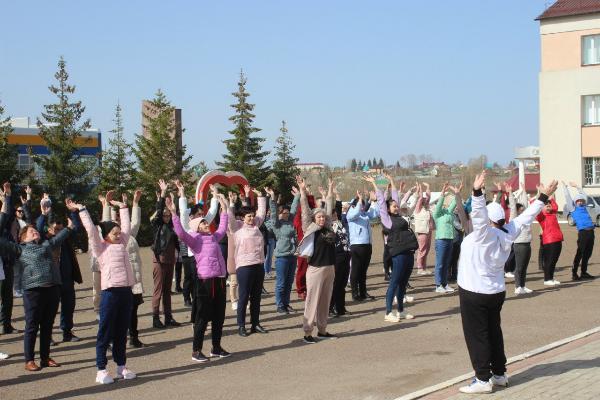 Участие фольклорного ансамбля «Рябинушка» в благотоврительном концерте