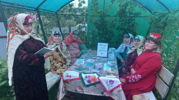 "Литературный двор" в честь Года семьи