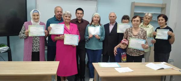 Завершились курсы по обучению навыкам компьютерной грамотности среди пенсионеров г.Азнакаево