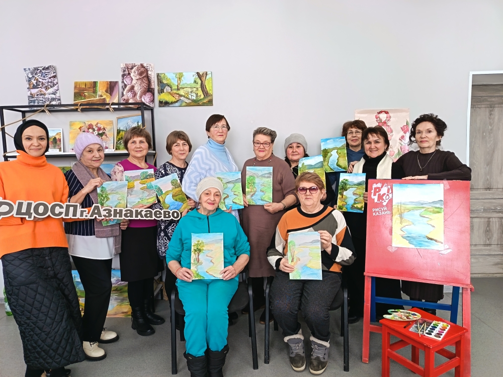 В преддверии Международного женского дня в  ЦОСП г.Азнакаево состоялось выставка  любителей живописи 
