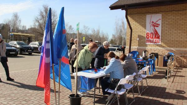 Шаги к здоровью: как скандинавская ходьба меняет жизнь пенсионеров!