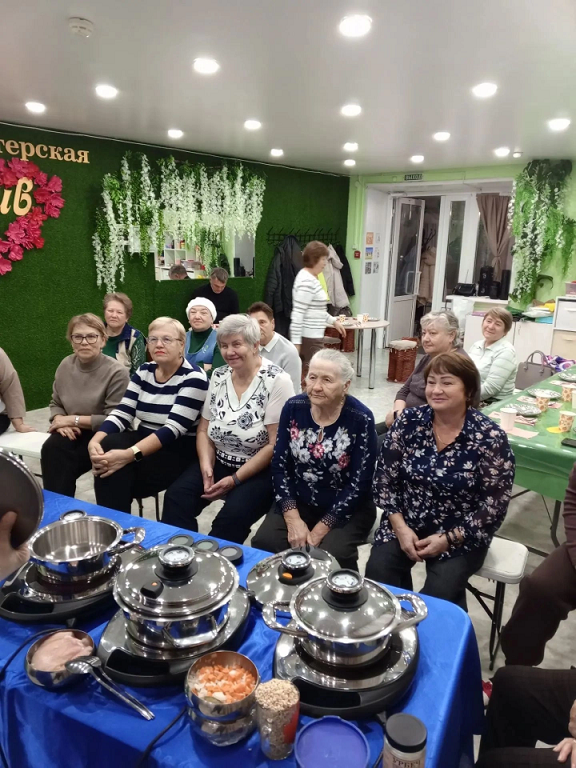 Кулинарный мастер-класс в творческой лаборатории «Креатив» со студентами УТВ Кулинарный мастер-класс в творческой лаборатории «Креатив» со студентами УТВ