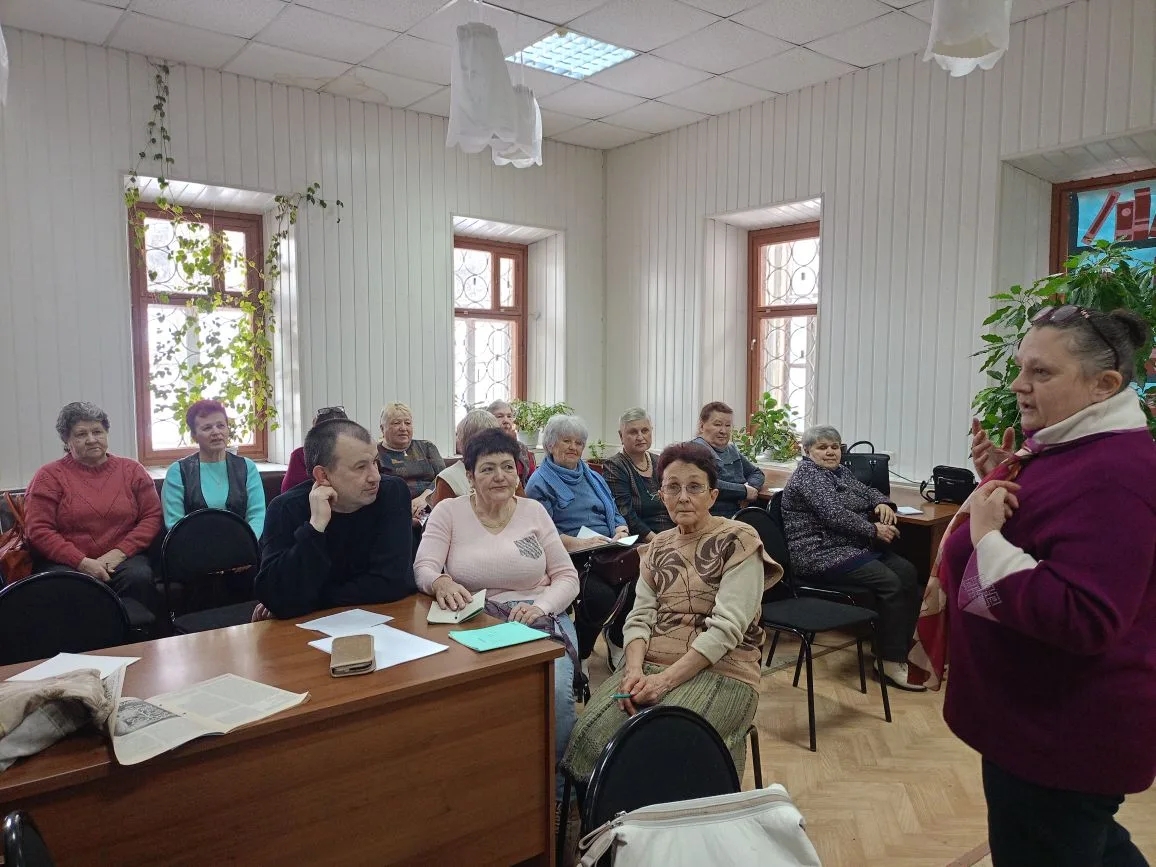 Тетюшские пенсионеры изучают источники и основные части раскрытия образа мира
