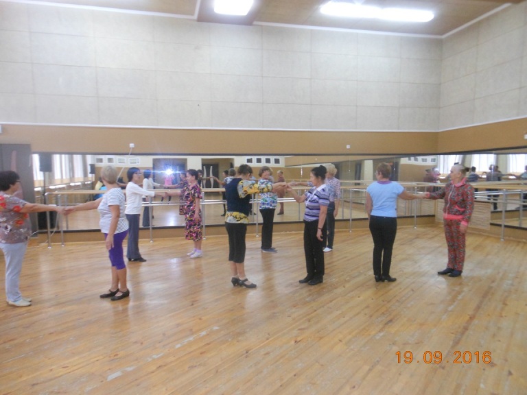 Красота искусства в танцах и рукоделии 