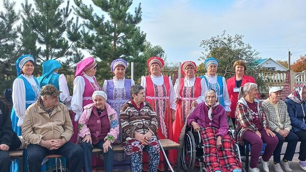 Благотворительный концерт ко дню пожилых людей 