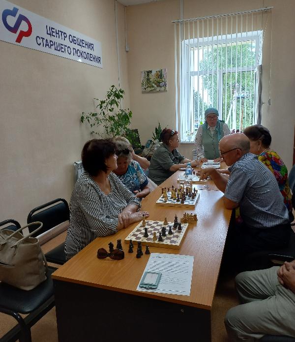 В центре общения старшего поколения Мамадыша отметили день шахмат