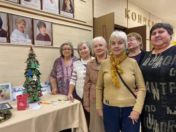 Дарим радость своим творчеством