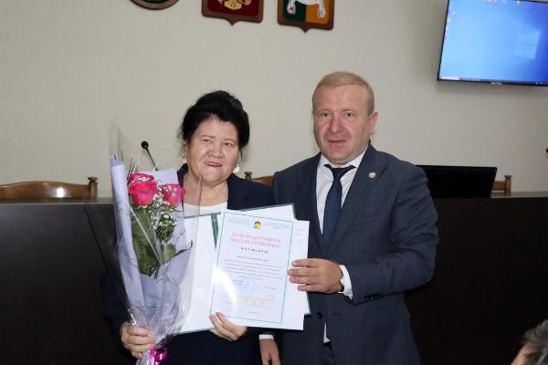 Награждение Азизовой Д.М.