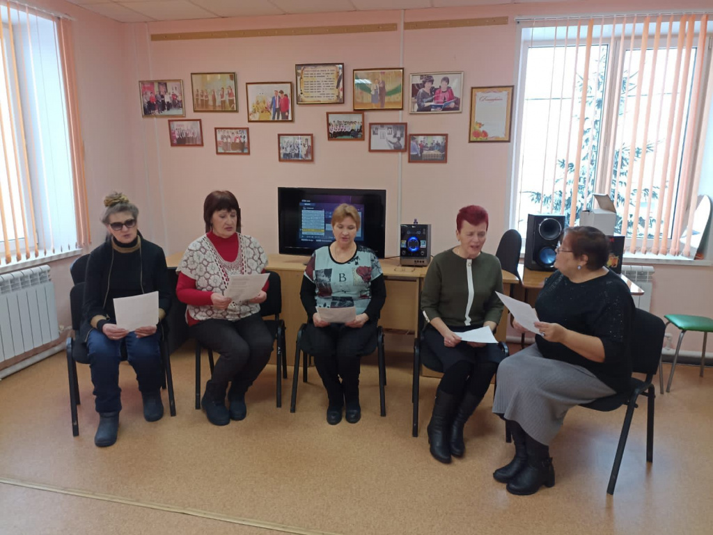 Тетюшский 22.02.2023 г. Продолжаются занятия курса «Вокально-хоровое творчество»1.jpg